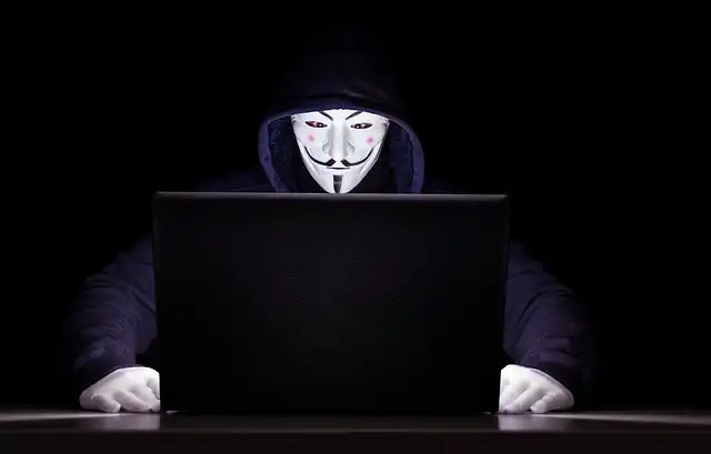 AI Chatbots: Manipulation, Privacy Risks & Regulations